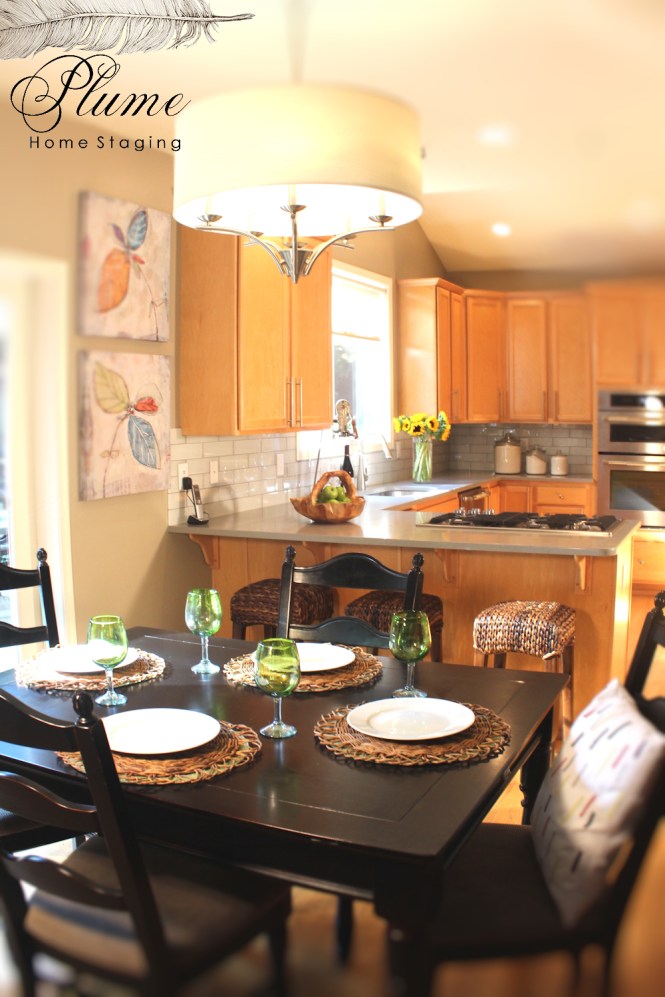 Scale of a breakfast nook is seen with proper furnishings